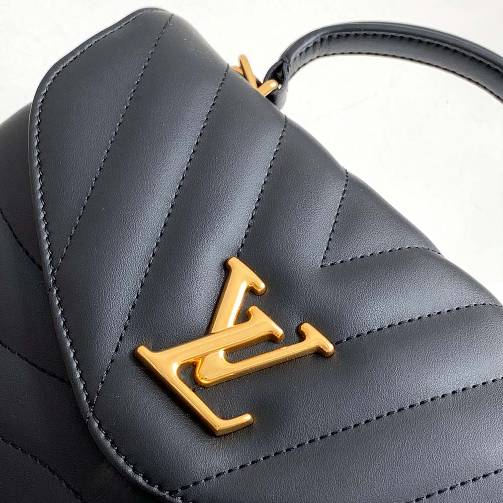 Hold Me Louis Vuitton Hold Me M21720 